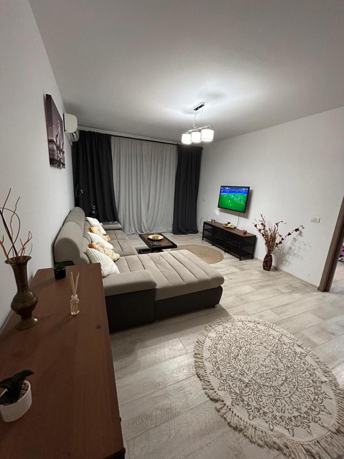 Cozy Apartment 130E By Plaza Bukarest Eksteriør billede