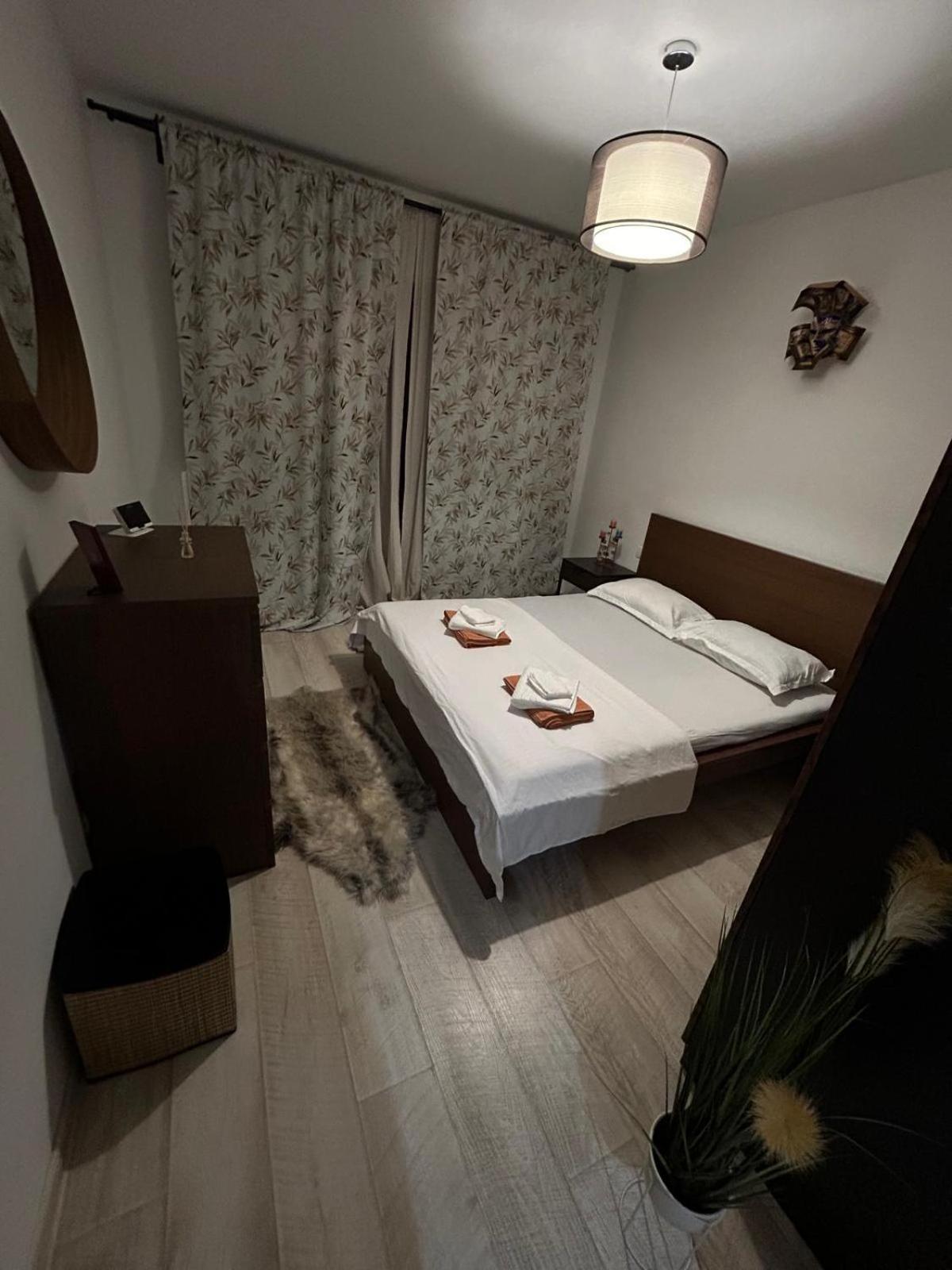 Cozy Apartment 130E By Plaza Bukarest Eksteriør billede